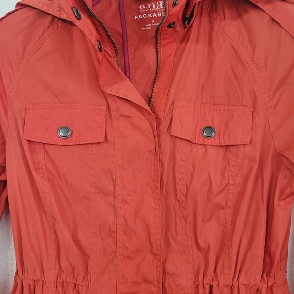 a.n.a. Women's  Lightweight Orange Packable Jacket Size S Fall Winter Outdoor - Picture 3 of 11